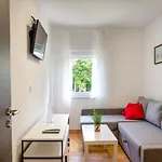 Maar Apartament *